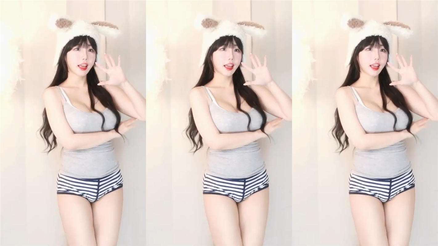 韩国美女主播 2022-07-18 Addielyn(ad1yn2)  条纹短裤